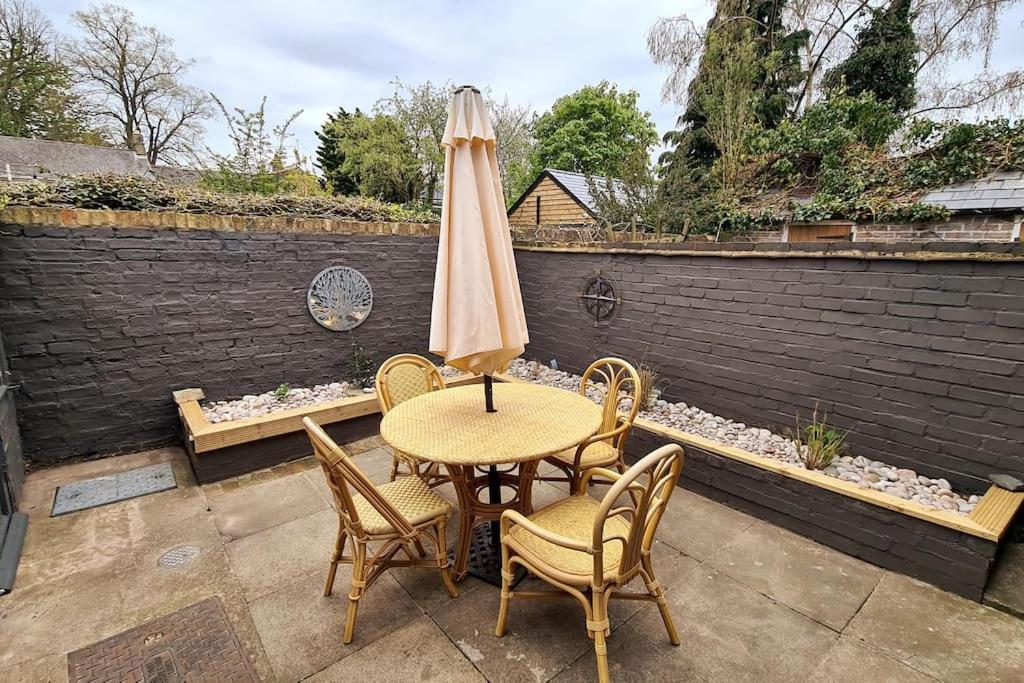 Gorgeous Two Bedroom House In Ely Exterior foto