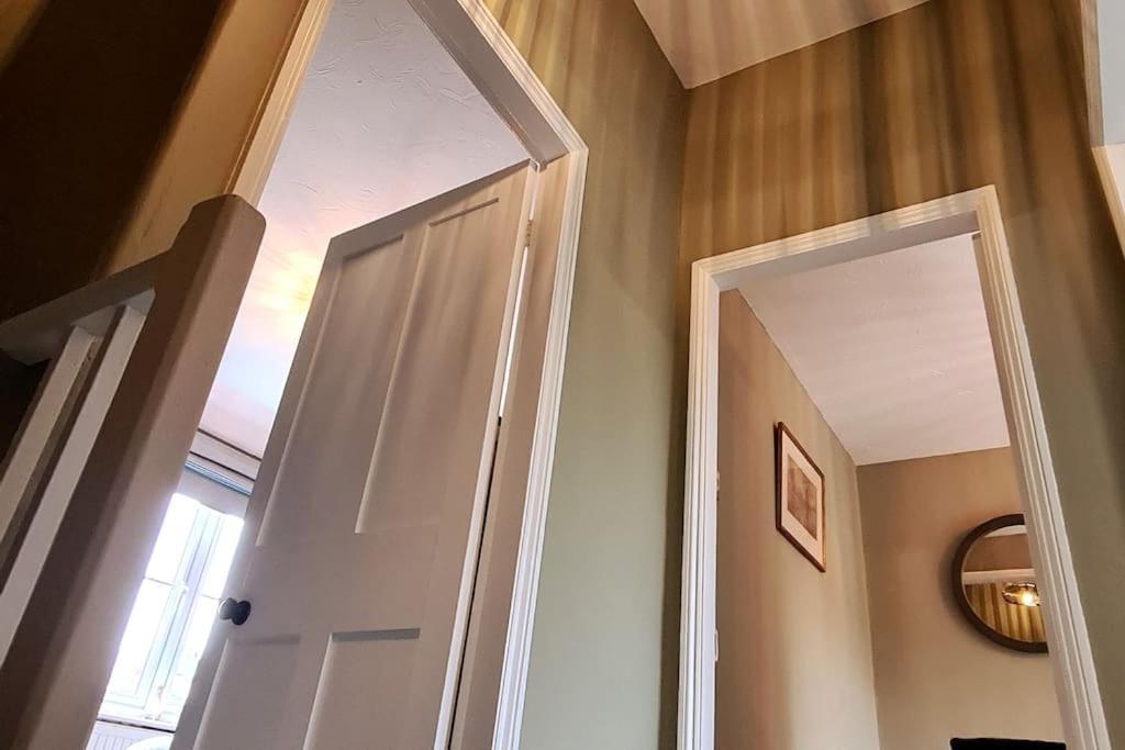 Gorgeous Two Bedroom House In Ely Exterior foto