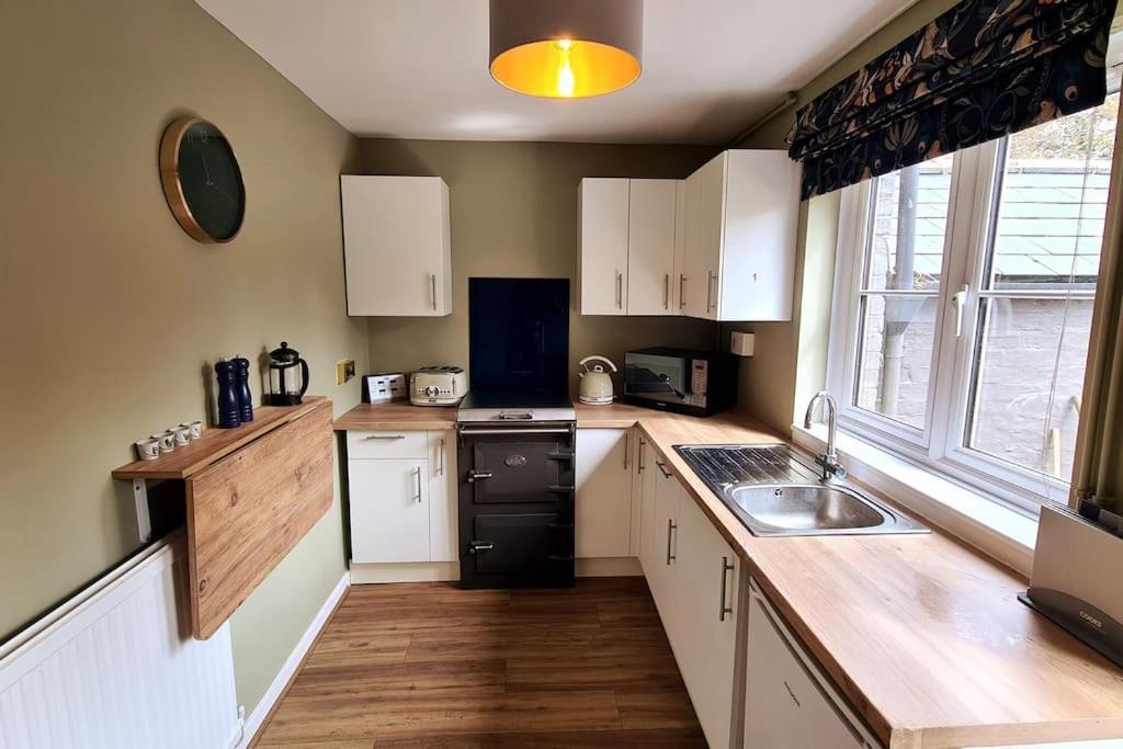 Gorgeous Two Bedroom House In Ely Exterior foto
